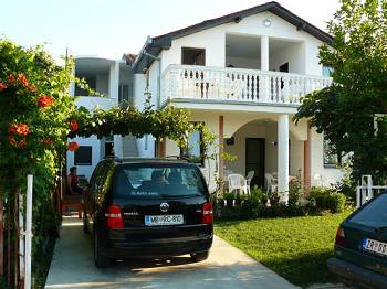 Ulcinj apartmani 12,5 eur