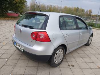 golf 5 1.9 TDI 66KW 2009 god 5 vrata od leda.
