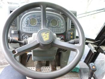 Traktor JCB Fastrac 2135 4ws