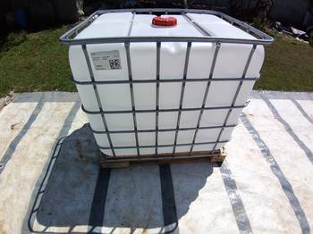 Prodajem plastične IBC cisterne-kontejnere od 1000 l