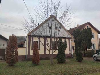 Kuća na prodaju  u Mladenovu, kod Bačke Palanke