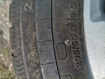 Komplet 4 teretne gume sa felnama (Continental I Minerva transporter)