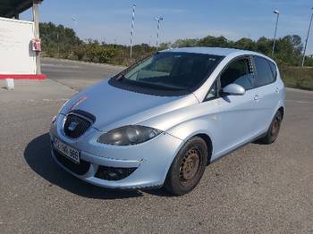 Altea 1.9 TDI 77kw 2005 god tek stigla na točkovima iz Slovenije.