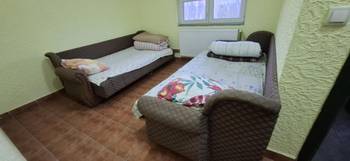 Smestaj za radnike, Stara Pazova T 062364677