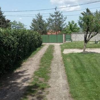Avala, kragujevacki put. 200 m2, uknjizena 130.000 e