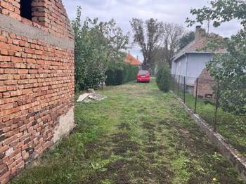 Kuća i gradjevinsko zemljište u centru Požarevca