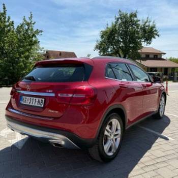Mercedes Benz GLA 220 2,2 2015. god