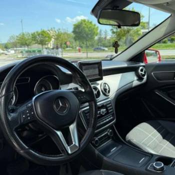 Mercedes Benz GLA 220 2,2 2015. god