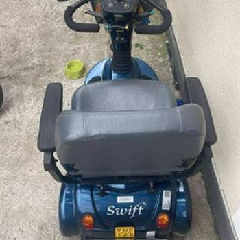 Invalidski skuter elektricni