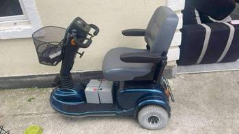 Invalidski skuter elektricni
