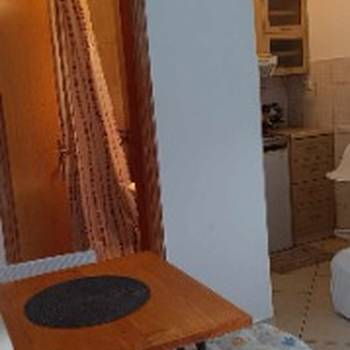 Izdajem studio-apartman u Meljinama
