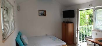 Izdajem studio-apartman u Meljinama