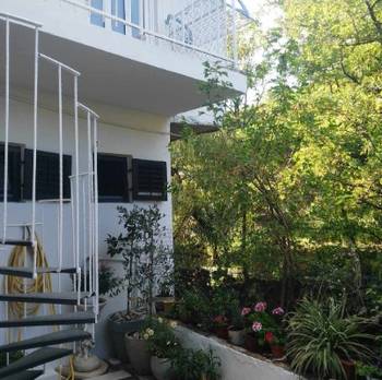 Izdajem studio-apartman u Meljinama