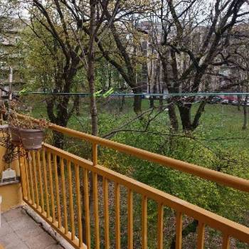Izdajem renoviran 1.0 stan u Paviljonima, 35 m2.
