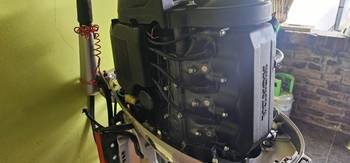 Motor za gliser Honda