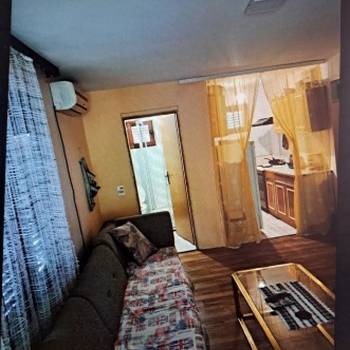Izdaje se apartman-vikendica Ivanka,Srebrno jezero