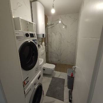 Izdaje se apartman u centru stobreca-hrvatska