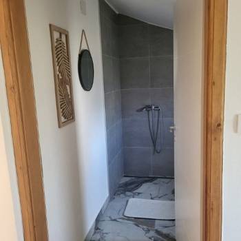 Izdajem kucu u Loznici