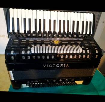 Harmonika victoria, u vrhunskom stanju.