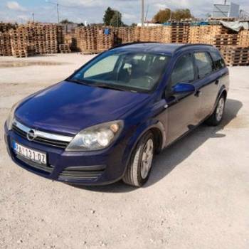 Opel astra katavan. 2006. godiste