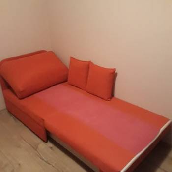 Izdajem nameštenu sobu u Beogradu,na Zvezdari