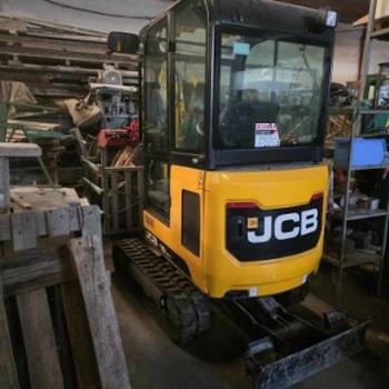 Prodajem vecu kolicinu granita, mermera, masina za kamenoresce