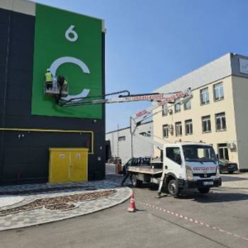 Iznajmljivanje kamiona sa korpom