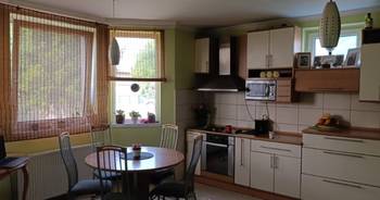 Na prodaju – Prostrana porodična kuća u mirnom delu Beške