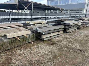 Na prodaju 30 m3 granitnih ploca, stubova