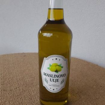 Domace maslinovo ulje i masline