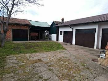 Kuća u Deču, opština Pećinci