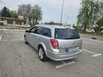 Astra H 2009 god. 1.9 D 88kw 6 brzina odlicna, stranac tek stigla iz Slovenije na tockovima