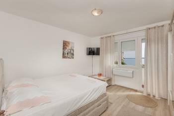 Izdajem sobu Herceg Novi-Savina