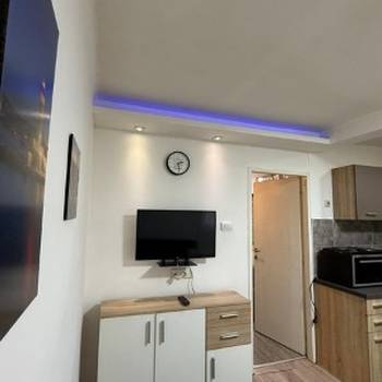 Voždovac,Lekino brdo,Tikveška,jednoiposoban 24m2,iznajmljujem