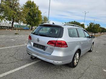 Pasat 7 2.0 TDI 2014 god poslednja serija 103 kw kao nov. Led svetla, diode, xsenoni.